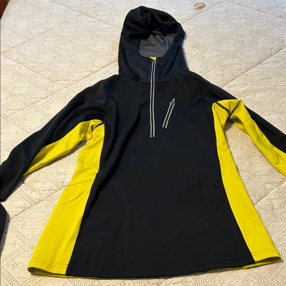 Eastern Mountain Sports Black and Yellow Women's Top